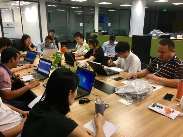 會議討論.jpg 會議討論.jpg